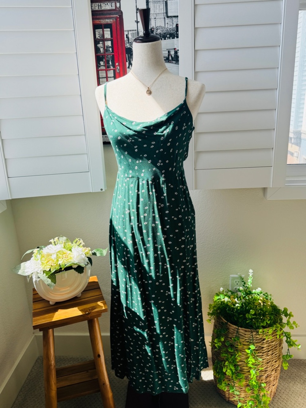 American Eagle Outfitters Green Floral Maxi Dress